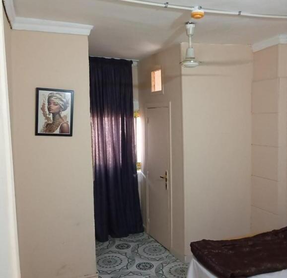 هتل کپسول فندق التمساح