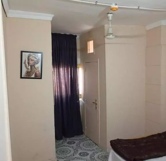 هتل کپسول فندق التمساح