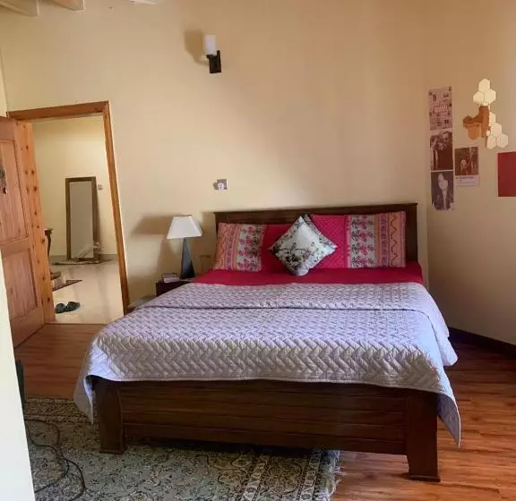 هتل Farm House Resort