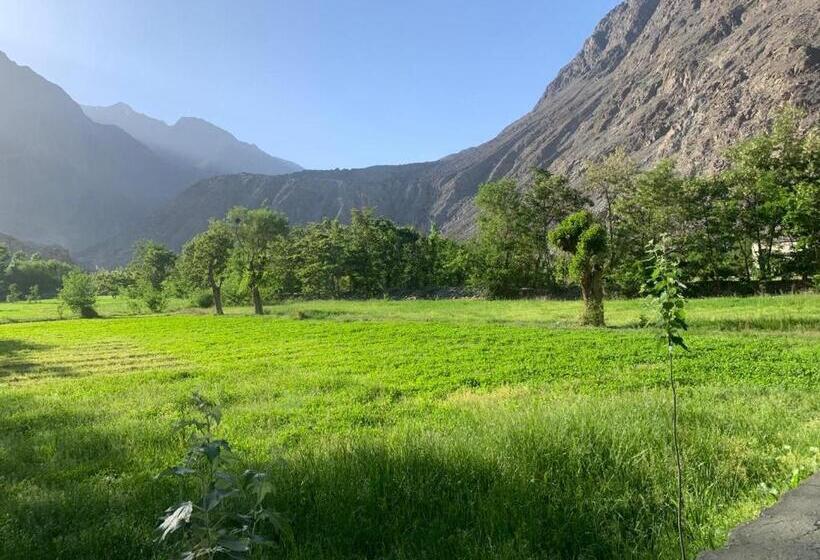 هتل Farm House Resort