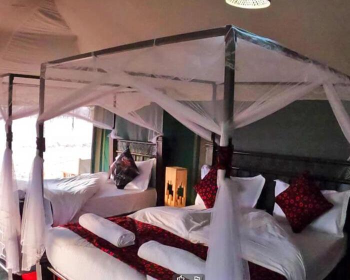 فندق Robin Safari Camp Serengeti