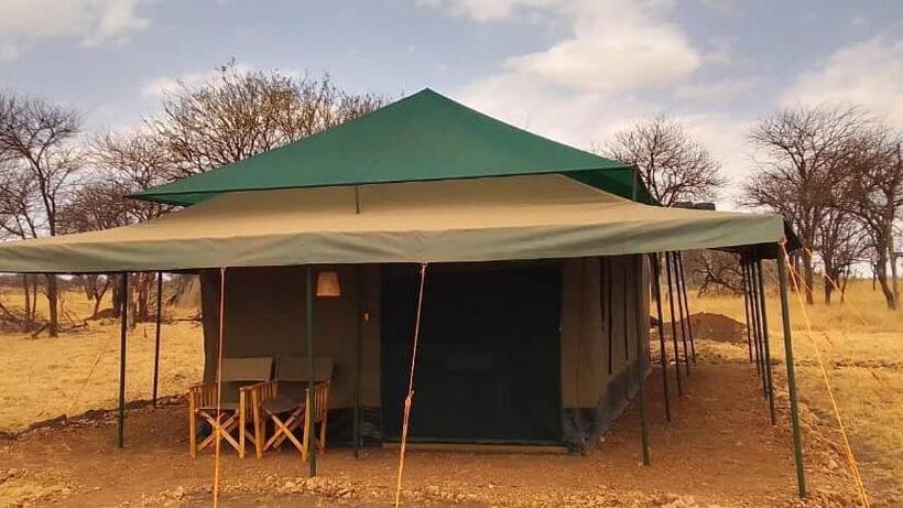 فندق Robin Safari Camp Serengeti
