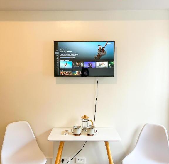 Sienna Aesthetic Studio Unit With Fast Internet