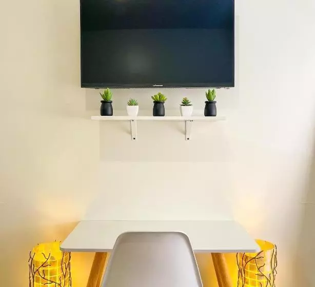 Sienna Aesthetic Studio Unit With Fast Internet