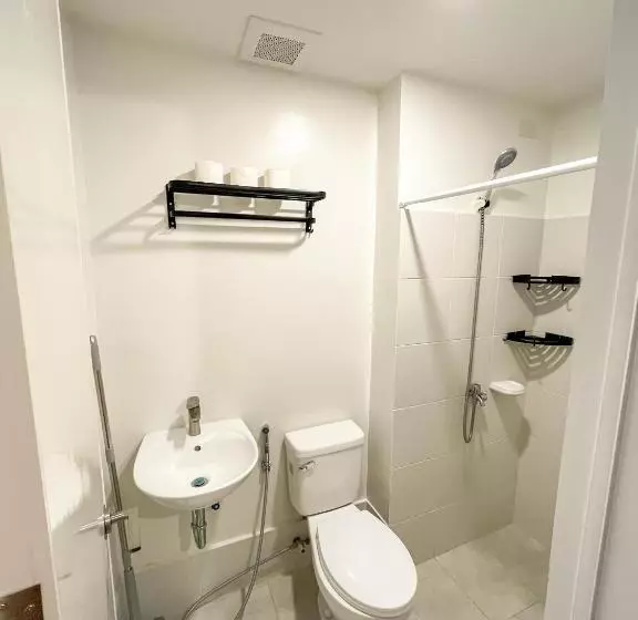 Sienna Aesthetic Studio Unit With Fast Internet