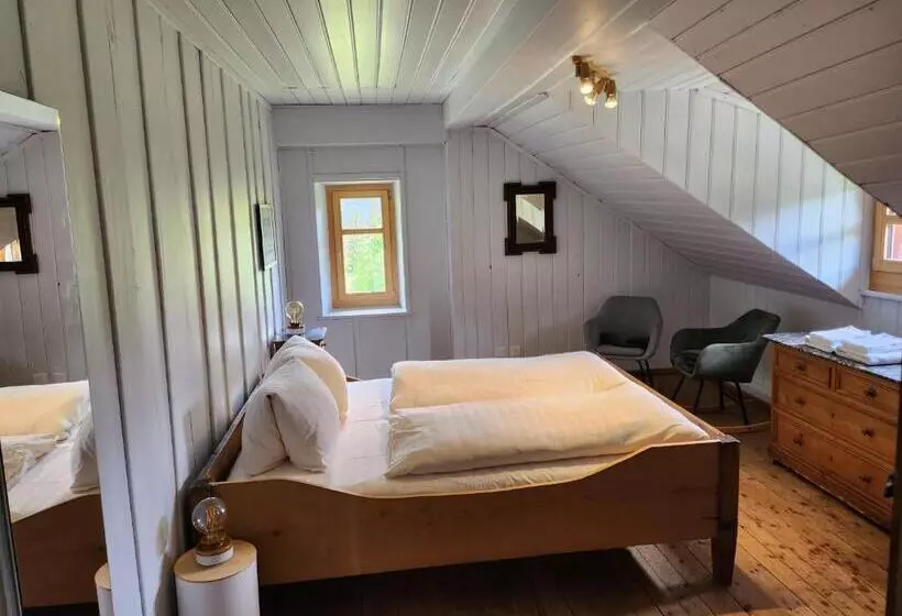 Retkeilymaja Gasthaus Crestasee