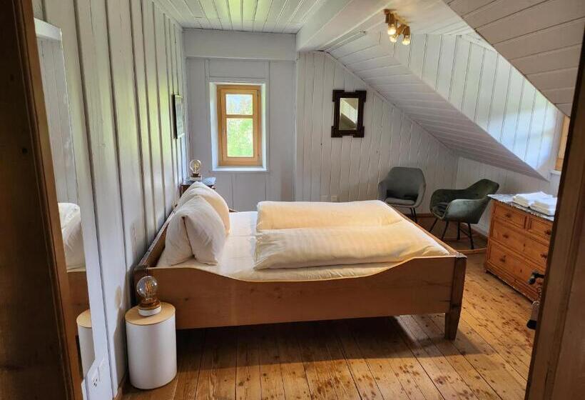 فندق صغير Gasthaus Crestasee