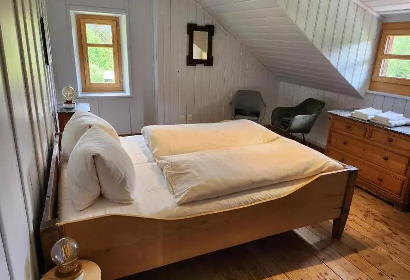 Retkeilymaja Gasthaus Crestasee