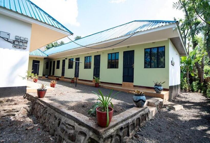 ユースホステル Wonderland Home