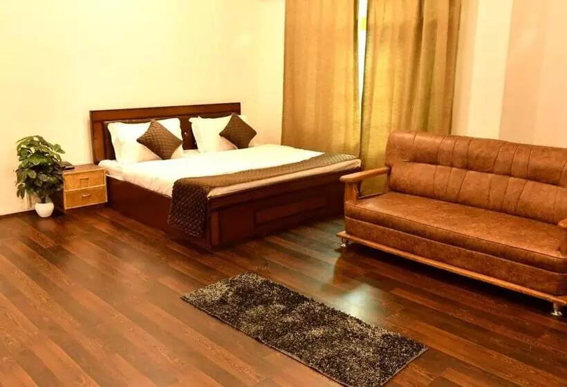 Hotelli Chinar Inn
