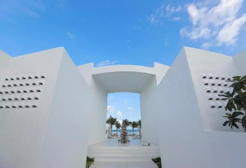 هتل Isea Resort