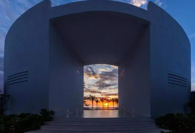 هتل Isea Resort