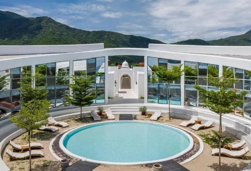 هتل Isea Resort