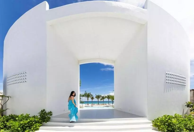 هتل Isea Resort