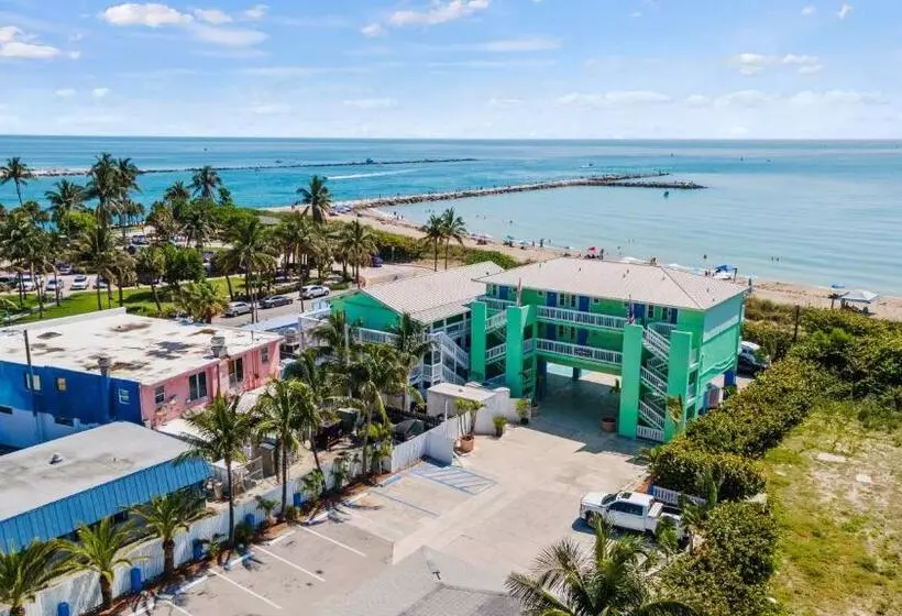 هتل Oceanfront Inn, Private Balcony, 2 Full Beds #16