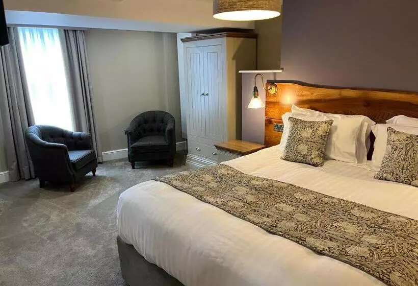 Hotelli The Castle Coaching Inn