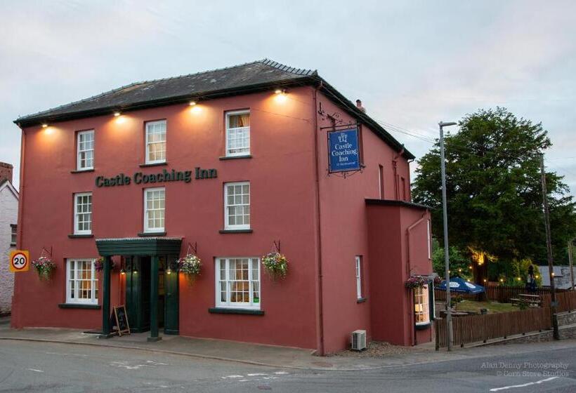 Отель The Castle Coaching Inn