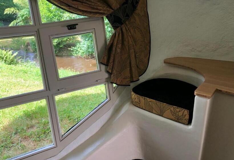 Bulles De L Eau Vive   Motel