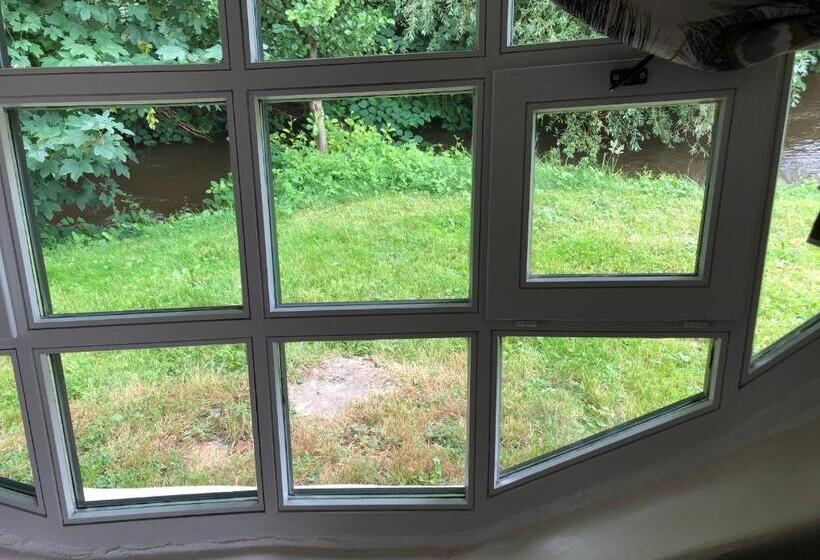 Bulles De L Eau Vive   Motel