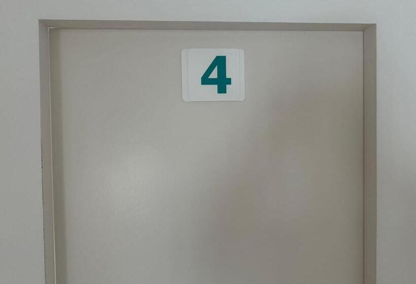 پانسیون Aomo Art Space Hostel