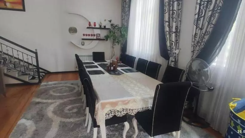 پانسیون Kuki House