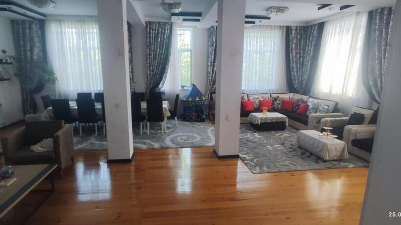 پانسیون Kuki House