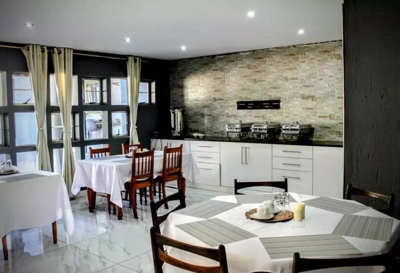 پانسیون Montrose Guesthouse