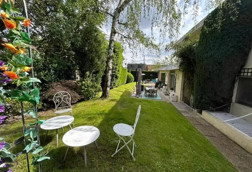ペンション Refuge élégance   Spacieux, Cinéma, Billard