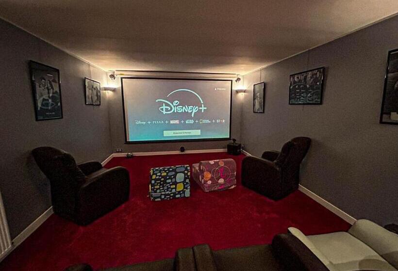 ペンション Refuge élégance Spacieux, Cinéma, Billard