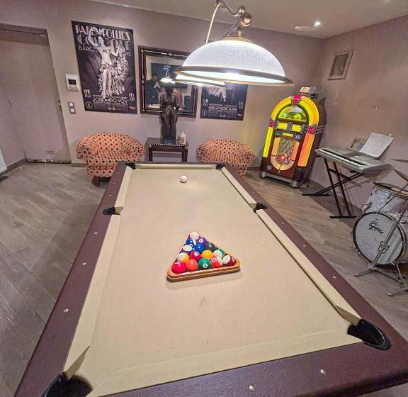 ペンション Refuge élégance Spacieux, Cinéma, Billard