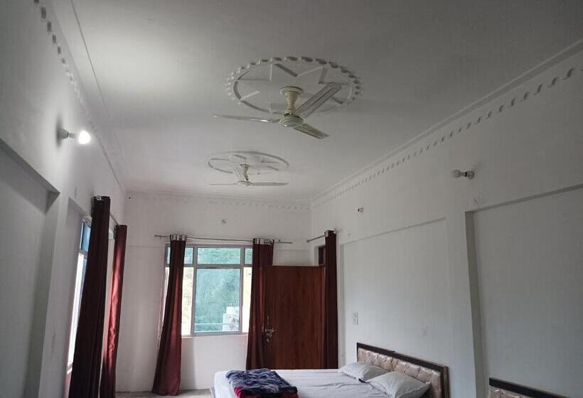 Vasudhara Hotel & Restaurant