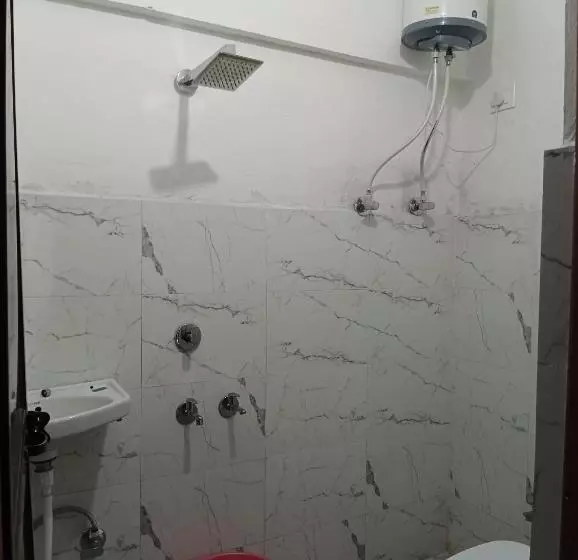 Vasudhara Hotel & Restaurant