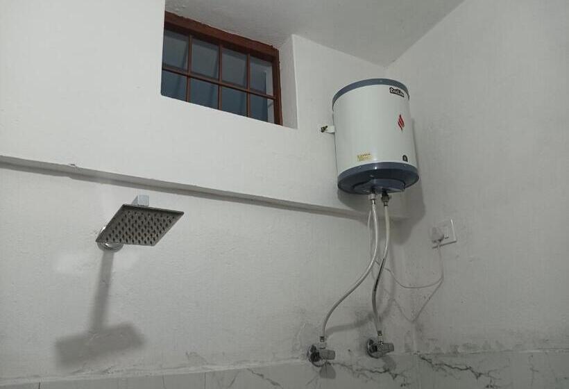 Vasudhara Hotel & Restaurant