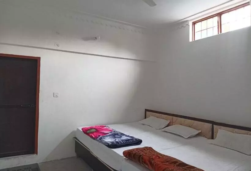 Vasudhara Hotel & Restaurant