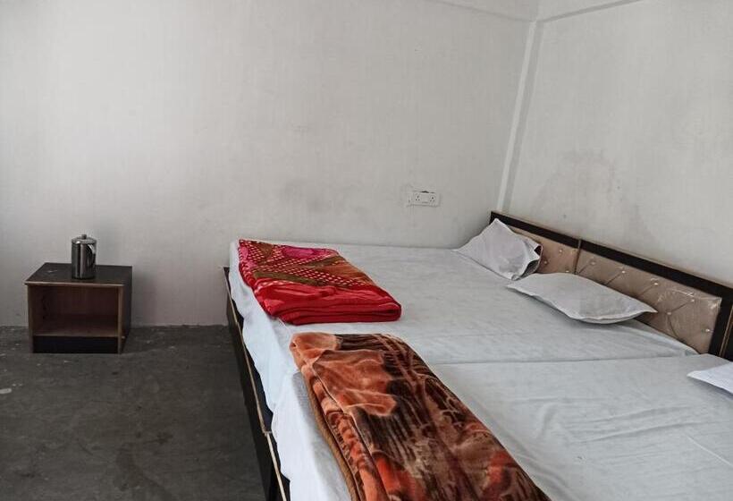 Vasudhara Hotel & Restaurant