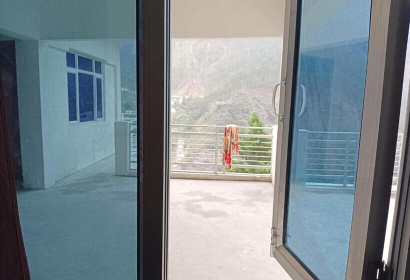 Vasudhara Hotel & Restaurant