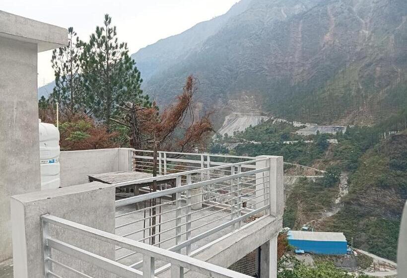 Vasudhara Hotel & Restaurant