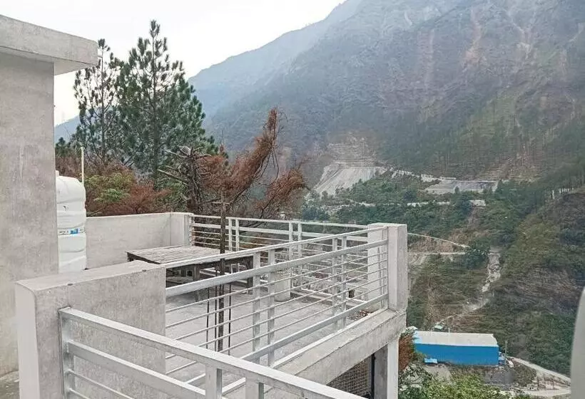 Vasudhara Hotel & Restaurant