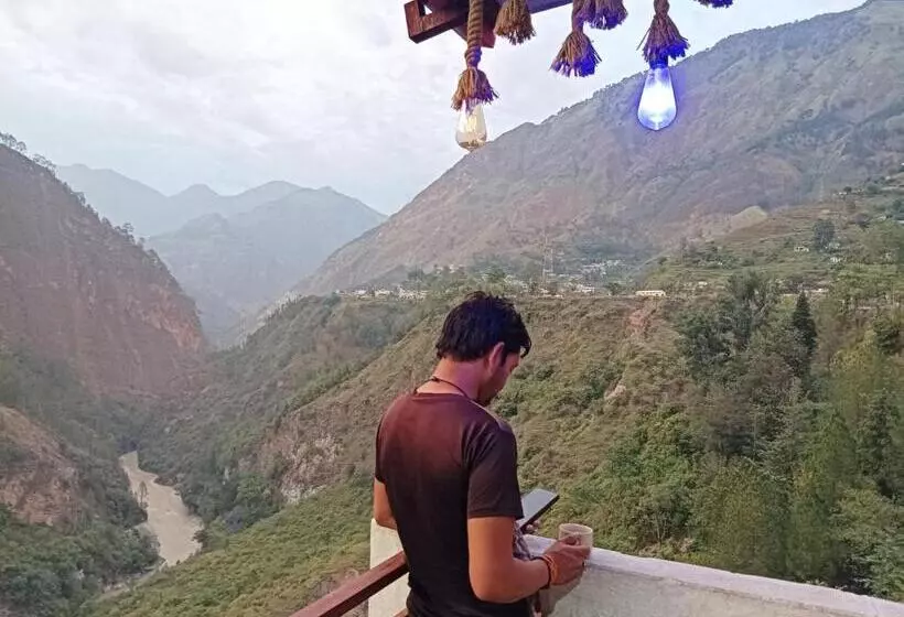 Vasudhara Hotel & Restaurant