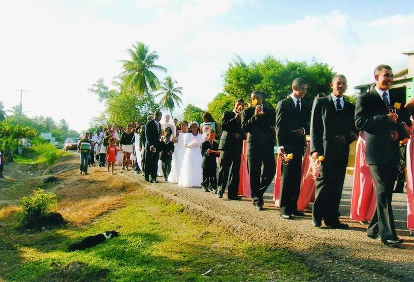 تختخواب و صبحانه Casa Por Que No