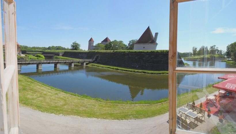 تختخواب و صبحانه Kuursaal Guesthouse