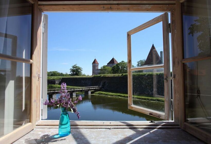 تختخواب و صبحانه Kuursaal Guesthouse