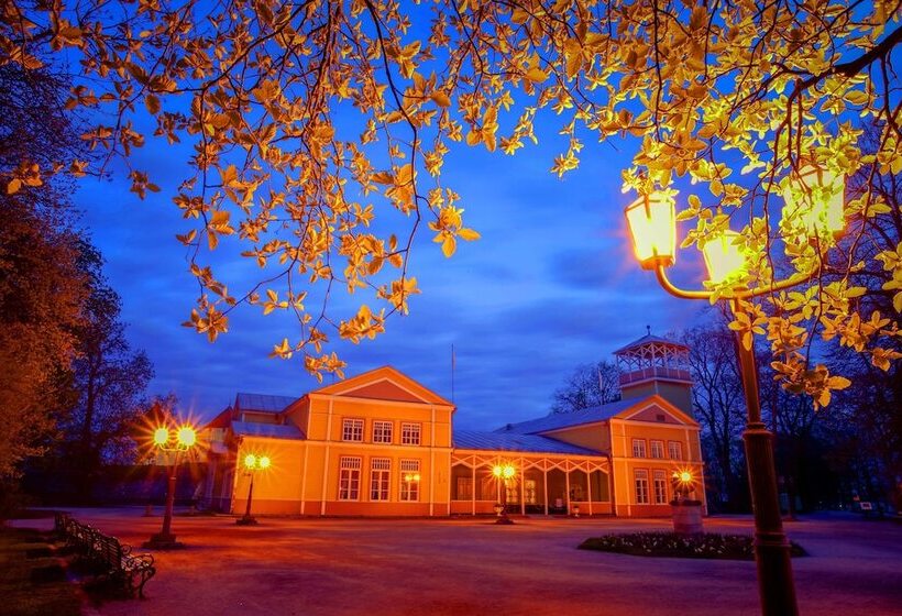 تختخواب و صبحانه Kuursaal Guesthouse