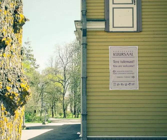 تختخواب و صبحانه Kuursaal Guesthouse