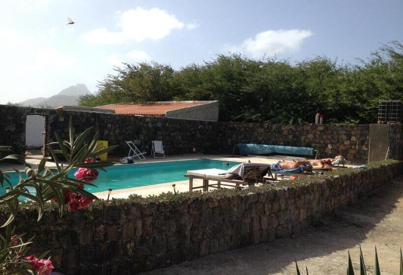 تختخواب و صبحانه Villa Morabeza Guest House