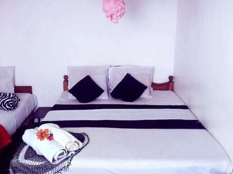 Bed and Breakfast White Home