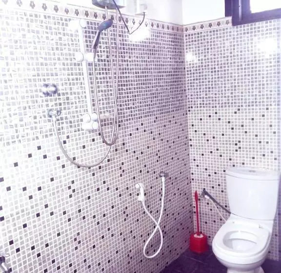 Bed & Breakfast White Home