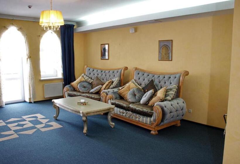 Premier Hotel Shafran