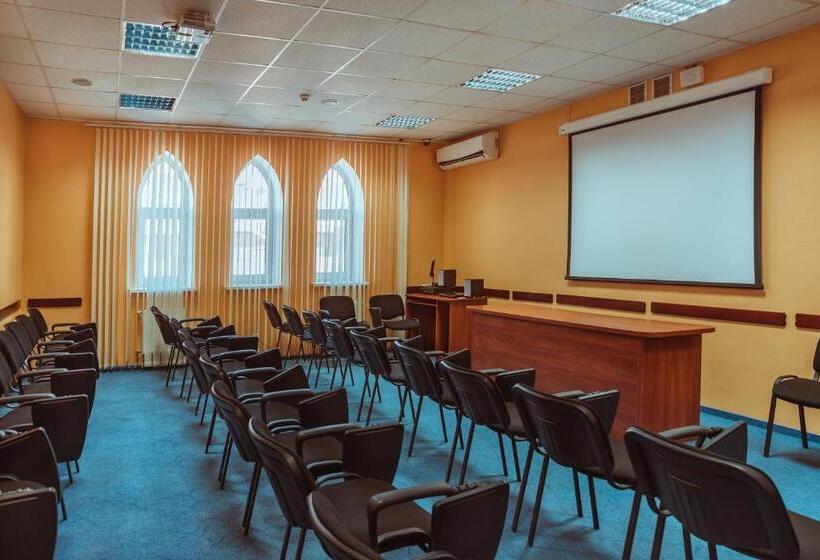 Premier Hotel Shafran