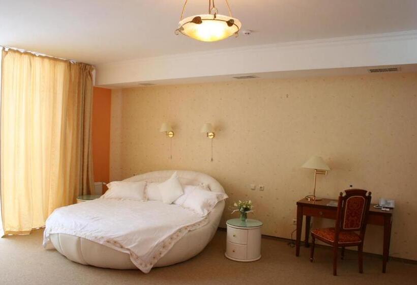 Premier Hotel Shafran